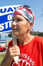 GM accuses UAW leadership of 'manipulating the bargaining process' as  strike expands