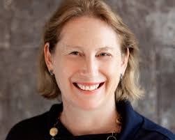 Lisa Gray's Instagram, Twitter & Facebook