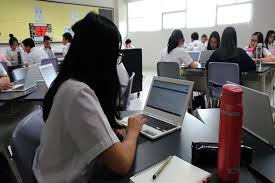 Masa darurat pandemi covid 19 ini memberikan tantangan dan. Didik Anak Di Masa Pandemi Komunikasi Guru Dan Orang Tua Harus Efektif