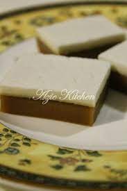 Ayak tepung kanji dan tepung beras, sisihkan. Kuih Tepung Talam Beras Istimewa Azie Kitchen