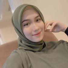 Hi everyone, my name is zara, i'm from indonesia and i'm 22 years old. Rezeki Instafamous Asyalliee Terima Anugerah Asean Top Social Media Influencers Nona
