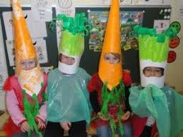 Carnaval Les Legumes Defilent Le Blog De L Ecole Du Cejs D Arras Carnaval Deguisement Legume Deguisement Fruit
