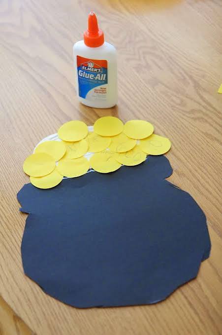 Easy Preschool Cutting Craft: Pot o' Gold - Toddler Approved