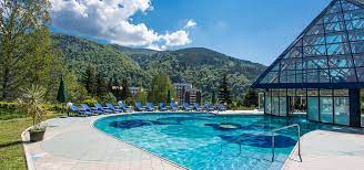De ceva vreme ma confrunt cu o problema. Piscina Jacuzzi Sauna Hotel Mara Sinaia