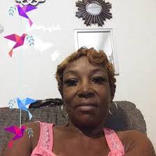 Suzette Manning's Instagram, Twitter & Facebook