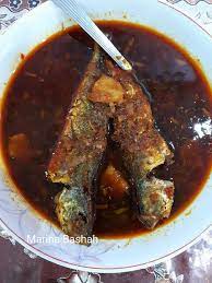 4) tinggalkan sedikit minyak goreng tadi dan tumis cili kisar sampai naik minyak. Resepi Ikan Sardin Masak Kicap Pedas Simple Marina Bashah