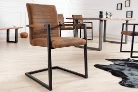 In einen freischwinger mit armlehne kann man sich viel besser „fallen lassen und in einer besonders bequemen sitzhaltung entspannen. Freischwinger Braun Mit Eisengestel Riess Ambiente De