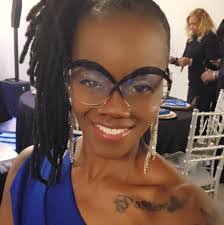 Toya Glover's Instagram, Twitter & Facebook