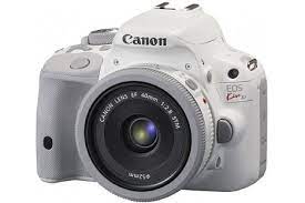 Canon japan just announced the new white color eos kiss x7 camera(eos rebel sl1/eos 100d). Weisse Canon Eos Kiss X7 Alias Eos 100d Fur Den Japanischen Markt Digitalkamera De Meldung
