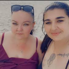 This is me & my best school mate 💔 we have both had our own battles with  cancer 😪 sadly he passed away October last year at the age of 45 😪💔