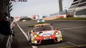 Zuvor hatte bereits der dritte wagen der japaner fast zwei stunden ebenfalls wegen einer technischen panne in der box gestanden, konnte im anschluss aber immerhin auf die strecke zurückkehren. Doppelsieg Fur Porsche Kundenteam Frikadelli Racing