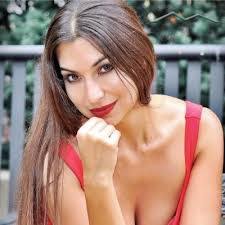 Aaron Merriwether's Instagram, Twitter & Facebook