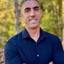 Eric Hackney's Instagram, Twitter & Facebook