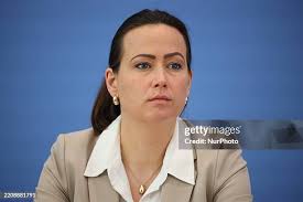 73 Geraldine Oliver Stock Photos, High-Res Pictures, and Images