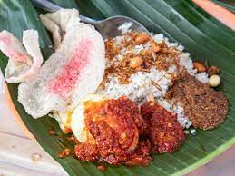 Long before the boutique cafés of kuala lumpur served nasi lemak with lobster and everyone in penang knows ali nasi lemak. View Main Dengan Penjual Nasi Lemak Pics