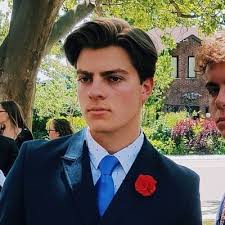 Milan Roy (@Mlnroyals)