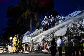 Ha dicho a telemundo 51 que la parte trasera del edificio de apartamentos de 12 pisos se cayó parcialmente y que los bomberos realizaban labores de rescate. Ls422o2p5c5wtm