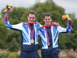 Is he married or dating a new girlfriend? Olympia 2012 Alistair Und Jonathan Brownlee Siegen Beim Triathlon Der Spiegel