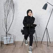 Join facebook to connect with arafah rianti and others you may know. Komedian Arafah Rianti Dan Fatin Shidqia Rayakan Idul Fitri Di Wisma Atlet Entertainment Fimela Com