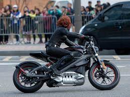 Scarlett Johansson Trades Vette For Electric Harley Davidson In Avengers 2 Harley Davidson Electric Motorcycle Harley Davidson Bikes Harley Davidson Posters