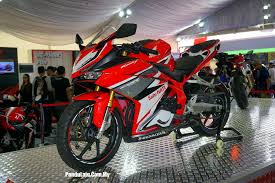 This sharp sportbike features a 250cc parallel twin engine. Honda Cbr250rr Masuk Malaysia Tahun Depan Harga Dijangka Lebih Rm30 000