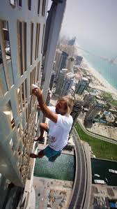 The burj khalifa opens on 4 january, 2010 as part of a new flagship development, downtown dubai. Freeclimbing Die 10 Spektakularsten Free Solos
