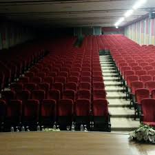 İngilizce ve türkçe ile öğretim yapan üniversite, almanca, fransızca, rusça, i̇spanyolca, arapça ve osmanlıca derslerini de seçmeli ders olarak vermekteydi. Okan Universitesi Dis Hekimligi Fakultesi Firat 0 Tips