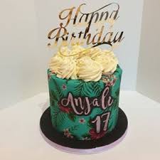 17 can be sweet, too! 17th Birthday Party Cake Ideas 2020 Popsugar Family