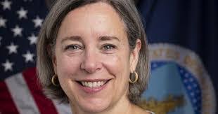 Amanda Sweetman's Instagram, Twitter & Facebook