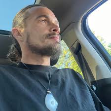 How to use a Facetron machine for faceting?