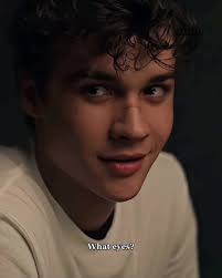 Mattheo Riddle Wallpaper of His Eyes