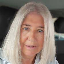 Adela Crespo (@adelacrespoa)