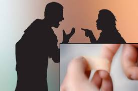 குடும்ப தகராறில் மனைவியின் கை விரலை கடித்து தின்ற கணவன்: செய்திகளின்  தொகுப்பு - தமிழ்வின்