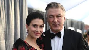 Actor joe lara was among seven people killed in a small plane crash on saturday in tenn. Alec Baldwin Ehefrau Hilaria Hat Heimlich Ihr 6 Baby Bekommen Gala De