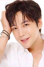 Banyak beredar gosip bahwa jang geun seuk muallaf pada tahun 2007 saat dia sedang menetap di malaysia. 200 Calendar Ideas In 2021 Jang Keun Suk Jang Geun Suk Calendar