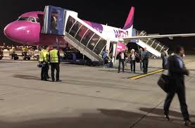 Las puede encontrar en nuestro motor de búsqueda esky. Wizz Air Zborurile RÄƒman Suspendate PanÄƒ Pe 28 Mai ClienÅ£ii Vor Primi 120 Din Valoarea AchitatÄƒ Pentru CÄƒlÄƒtorie News Romania