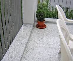 Mit Hochwertigem Flussigkunststoff Den Aussenbereich Nachhaltig Sanieren Flussigkunststoff Flussigkunststoffe Auss Balkonbelag Aussentreppe Terrasse Bauen