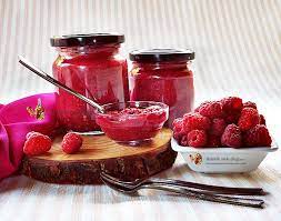 Acum e sezonul in care fructele de padure se gasesc din belsug si puteti pregati gemuri si dulceturi aromate. Gem De Zmeura Cu Banane Fara Zahar Retetele Mele Dragi