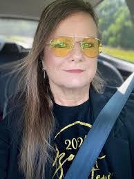 Barbara Smock's Instagram, Twitter & Facebook