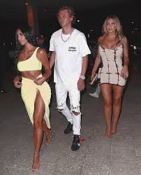 But to do this sort of amateur detective work on kim kardashian's instagram page is a task of entirely. Kim Kardashian West On Instagram Crew Love Ps My Tan Is A Mix Of A Bahamas Trip Spray Tan The Photogs Flash Kardashian Style Kim Kardashian Fashion