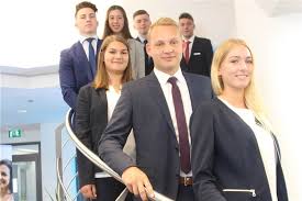 Zudem gehören zu unserer ausbildung bei der vr bank westthüringen eg zahlreiche und hilfreiche seminare in baunatal. Warum Junge Leute Eine Ausbildung Bei Einer Bank Anfangen Wollen