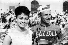 Zespołu muzycznego „ricchi e poveri. Angela Brambati E Nata A Genova Da Giro Dell Appennino ÙÙŠØ³Ø¨ÙˆÙƒ