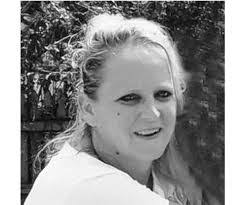 Janelle Rinehart's Instagram, Twitter & Facebook