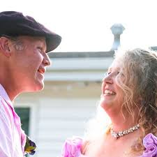 Bạn nghĩ gì về mũ bảo hiểm của Wolverine ở Deadpool & Wolverine? Bạn có  thích đôi mắt trắng không?