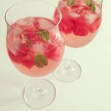 Marry Kotter On Instagram Okay Madels Ruhe Bewahren Hier Noch Mal Das Rezept Meiner Melonensangria 1 3 Sprit Sangria Melonen Bowle Wassermelonenschale
