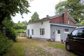 ⇒ häuser zum kauf in siegen: Traumhaus Am See Bei Ebay Kleinanzeigen Gefunden Das Fempower Magazin Haus Ferienhaus Am See Haus Am See