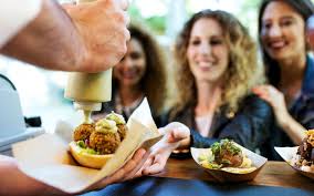 La gran mayoría de estos en san salvador específicamente en la zona food truck, al frente del teatro presidente. How To Start A Food Truck Business In Canada Canadianvisa Org