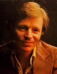 I built the backing track for this tune with BIAB. Delbert Mcclinton tune  called "Every Time I Roll The Dice". I play guitar and live. All my guitar  and vocal effects are