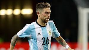 Lionel messi with a lovely dribble and pass in to di maria as he played a great through ball in to… Papu Gomez Infobae