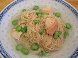 In a wok or frying pan over medium high heat, heat the oil or butter and cook the garlic for 1 minute, or until golden, stirring often. Shrimp Flavoured Noodles With Pacific Clams And Chinese Broccoli One Pot Meal Cooking With Alison